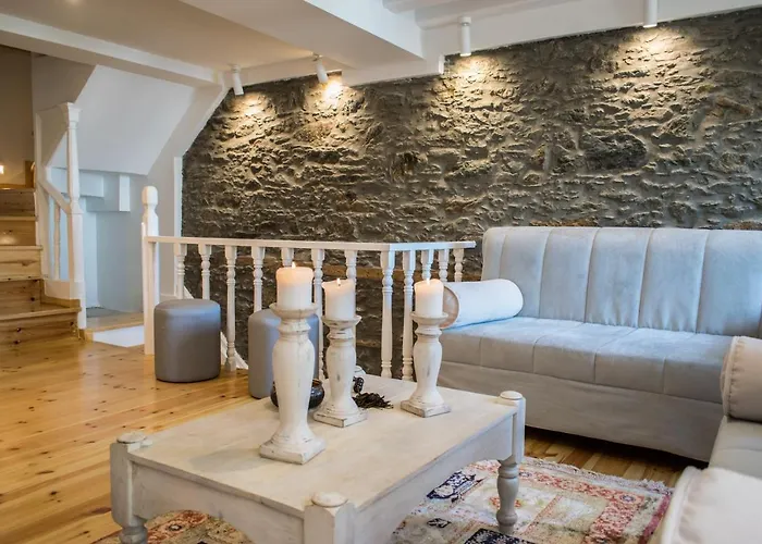 Anthi\'S House Center